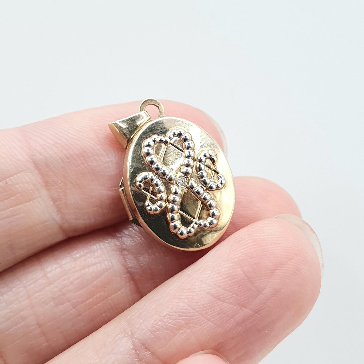 Vintage 9ct Gold Diamond Locket Double Heart White Gold Highlight Oval Gemstone Centre Necklace Photo Picture Pendant Jewelry Jewellery