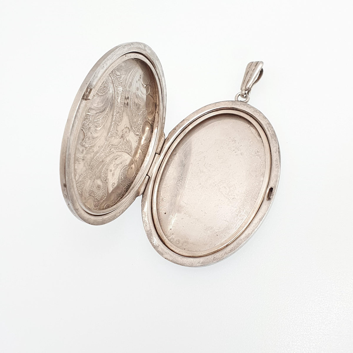 Vintage GEORG JENSEN Sterling Silver Locket Very Large Big 1969 Hallmark Engraved Necklace Pendant Picture Photo Womens Jewelry Jewellery