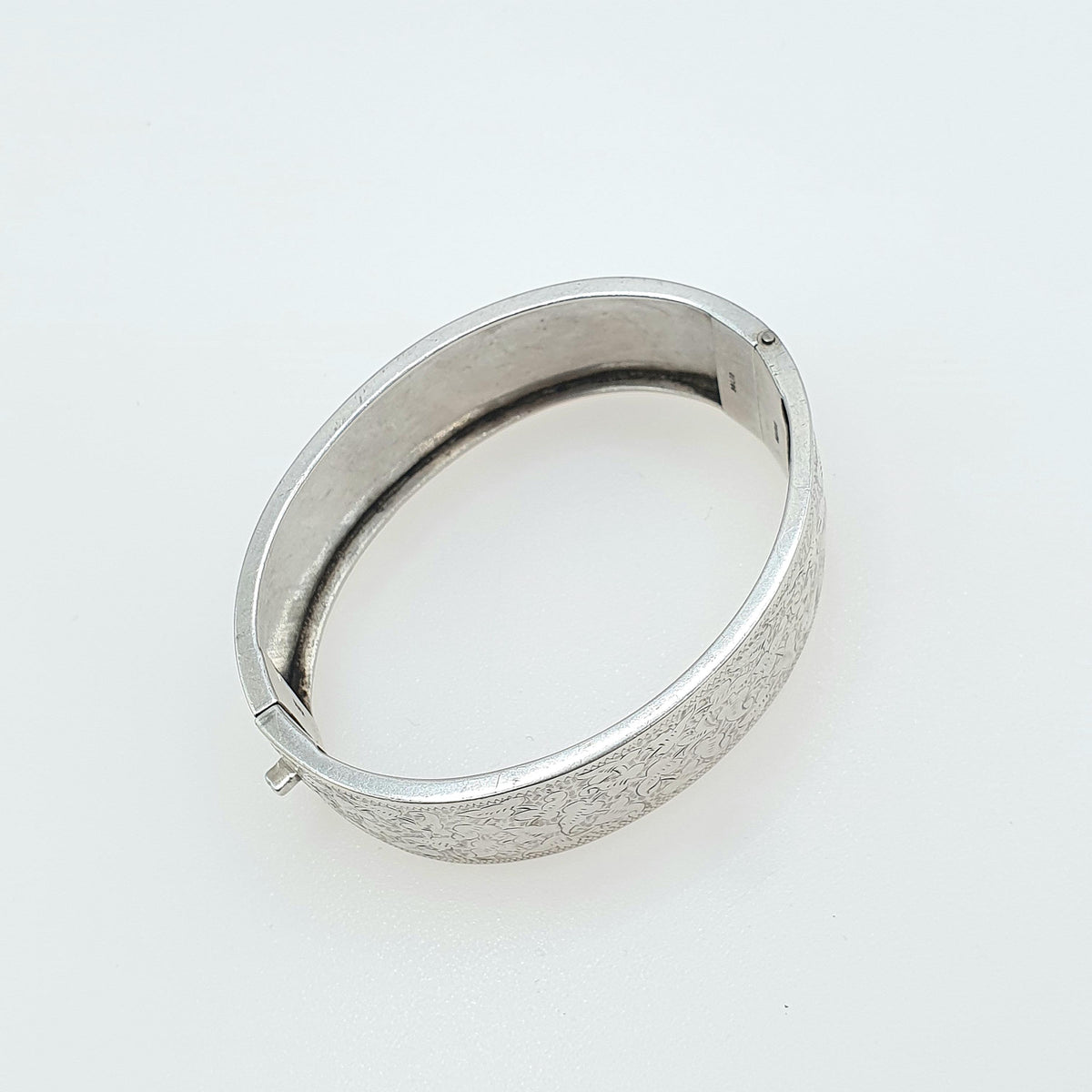 Antique Victorian Solid Silver Snap Bangle Bracelet Leaf Hand Engraved Wide Thick Vintage Womens Jewelry Jewellery