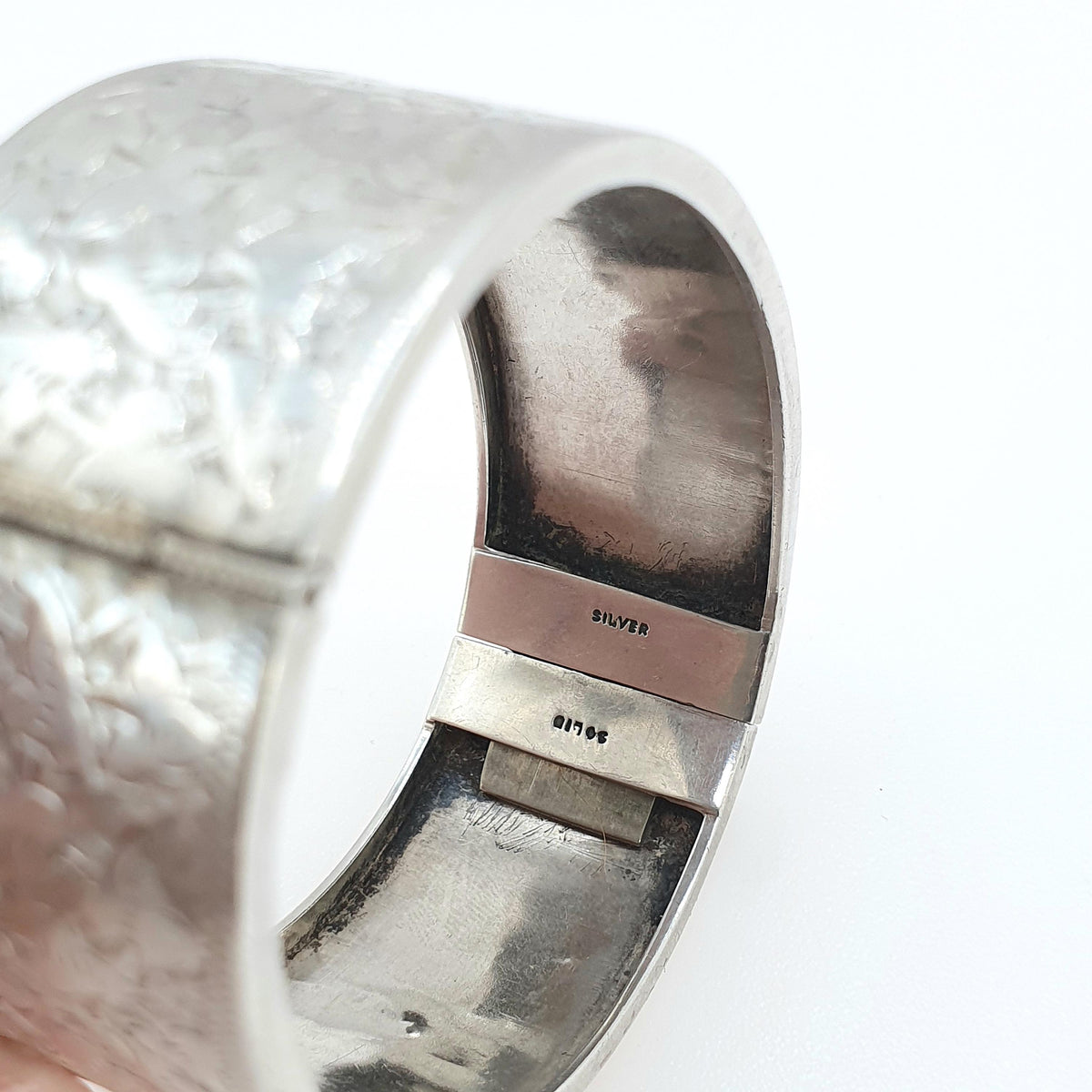 Antique Victorian Solid Silver Snap Bangle Bracelet Leaf Hand Engraved Wide Thick Vintage Womens Jewelry Jewellery
