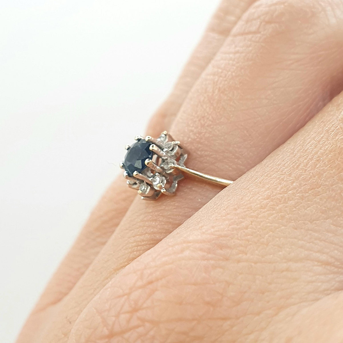Vintage 9ct Gold Sapphire & Diamond Halo Ring Cluster Solid 9k 9kt Round Cut Blue Gemstone Retro Womens Jewelry Jewellery UK K.5 US 5.5