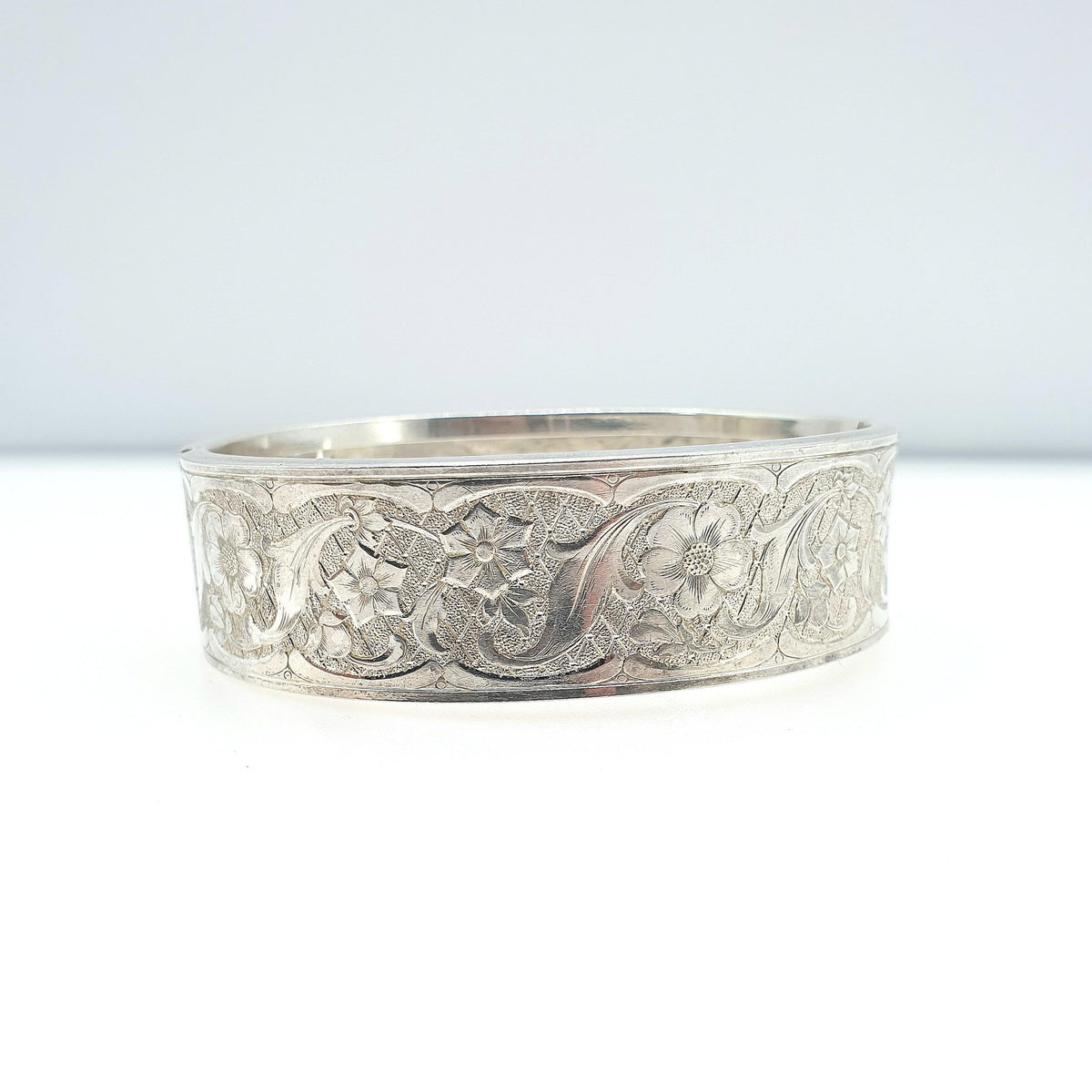 Antique Solid Silver Flower Engraved Snap Bangle Bracelet Art Nouveau Design 31.95g Vintage 1920s 800 6.5cm 2.5” Womens Jewelry Jewellery