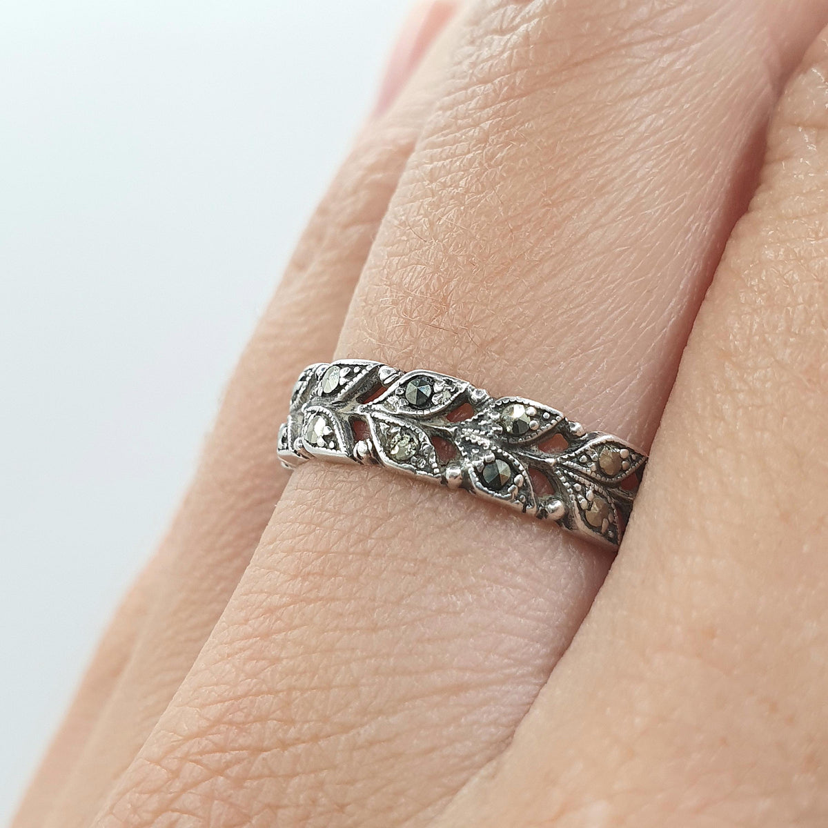 Antique Solid Silver Marcasite Eternity Ring Double Row Art Deco Leaf Pattern Promise Gift Women’s Mens Jewelry Jewellery UK N.5 US 7