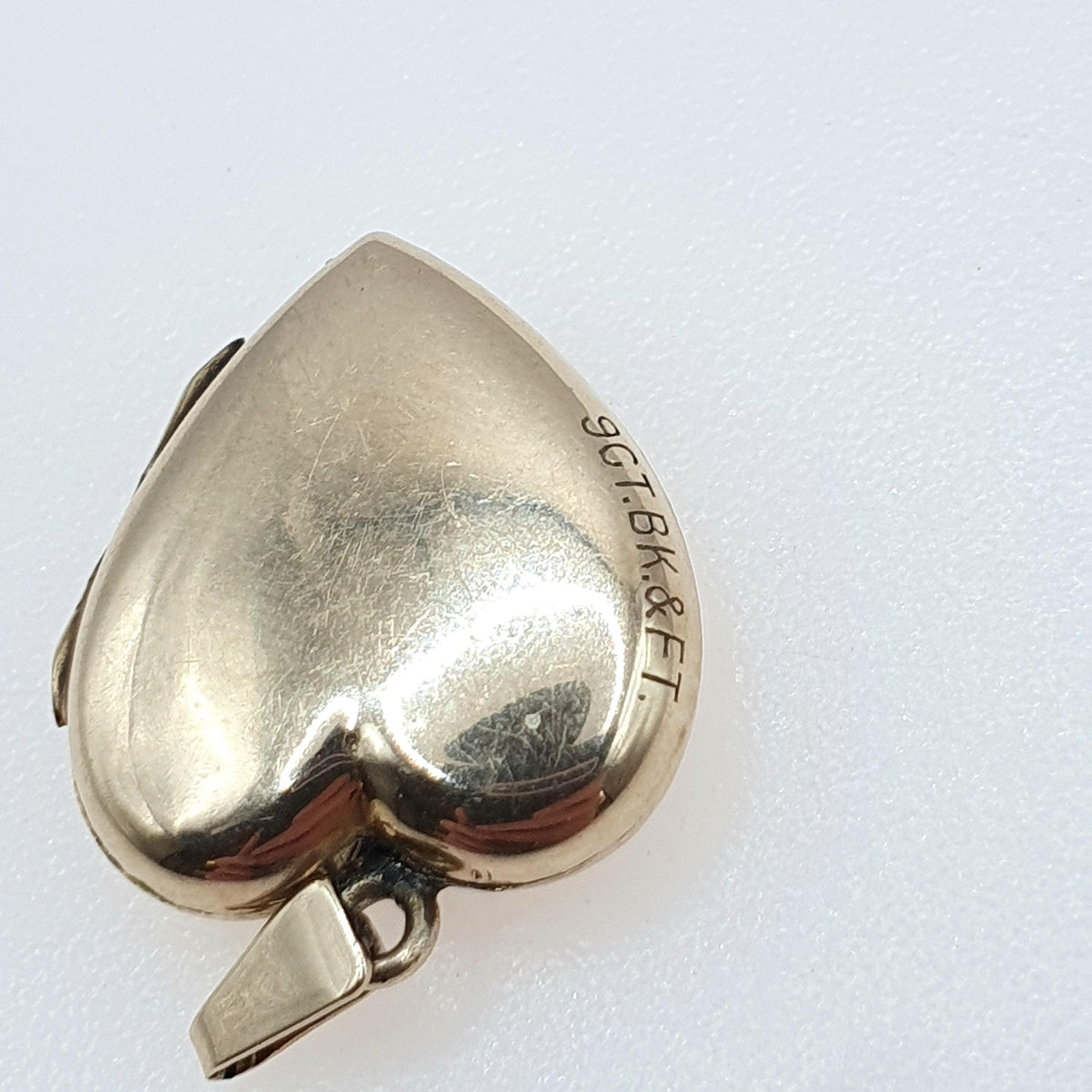 Antique 9ct Gold Heart Locket 9k 9kt Back and Front Chequered Grid Pattern Necklace Keepsake Love Jewelry Womens Jewellery
