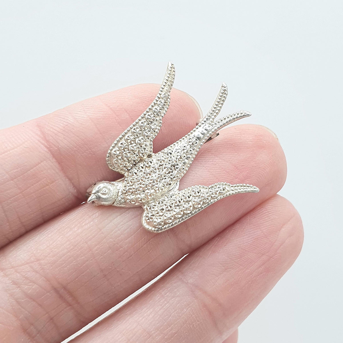 Antique Solid Silver Swallow Bird Brooch Victorian Sweetheart Pastry Cutter Birds Cute Swallow Swift Gift Rare Pin Vintage Jewelry Jewellery