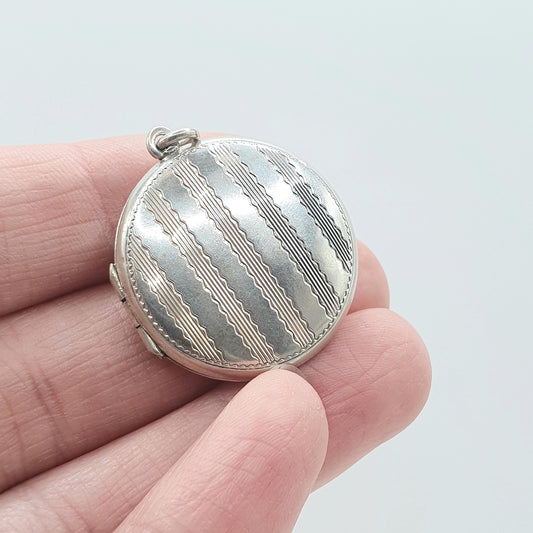 Antique Art Deco Solid Silver Locket Round Circle Vertical Zig Zag Pattern 1920s Necklace Pendant Vintage Jewellery Jewelry