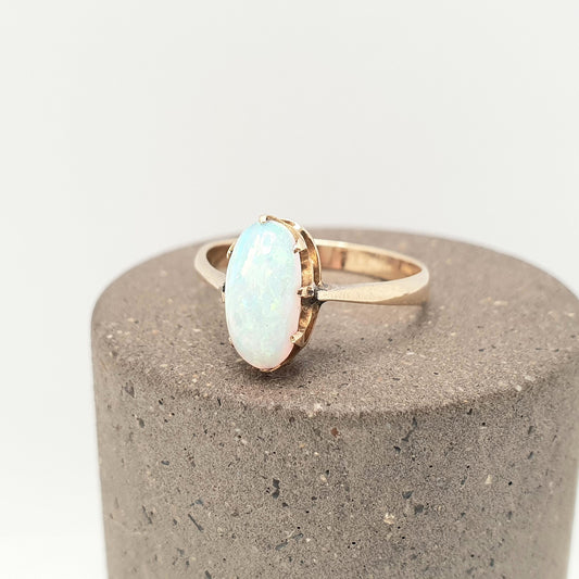 Antique 9ct Gold Opal Ring Victorian Oval Cut Solitaire Solid 9k 9kt White Opal Gold Good Fire Yellow Ladies Womens Jewelry Jewellery
