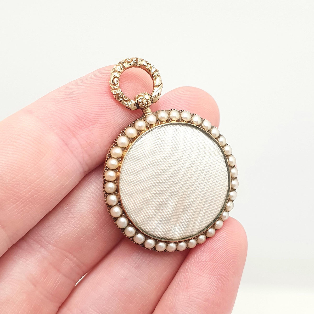 Antique 14k Gold Seed Pearl Locket Victorian Chased Solid 14kt 585 Round Circle Pocket Watch Style Yellow Vintage Jewelry Jewellery