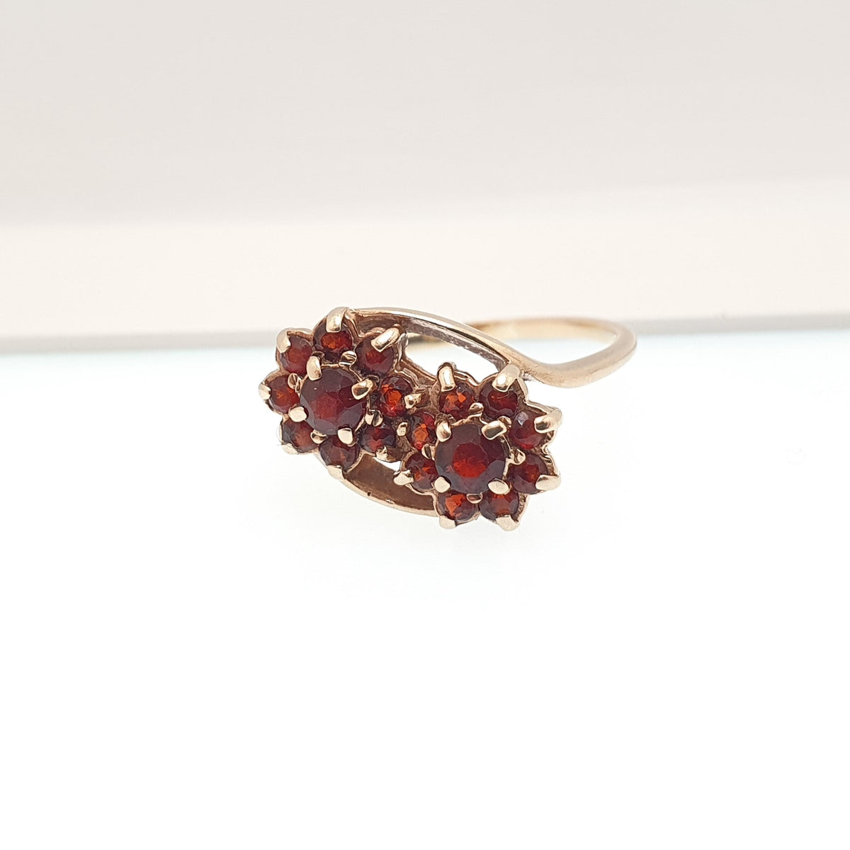 Vintage 9k 9ct Gold Garnet Ring Crossover Cluster Bohemian Style Solid 9kt 375 Hallmarked Crimson Pyrope Jewelry Jewellery UK S US 9