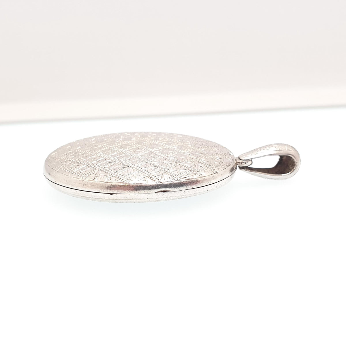 Antique Victorian Solid Silver Locket Large Oval Chequered Star Engraved on Both Sides Photo Picture Vintage Womens Jewelry Jewellery