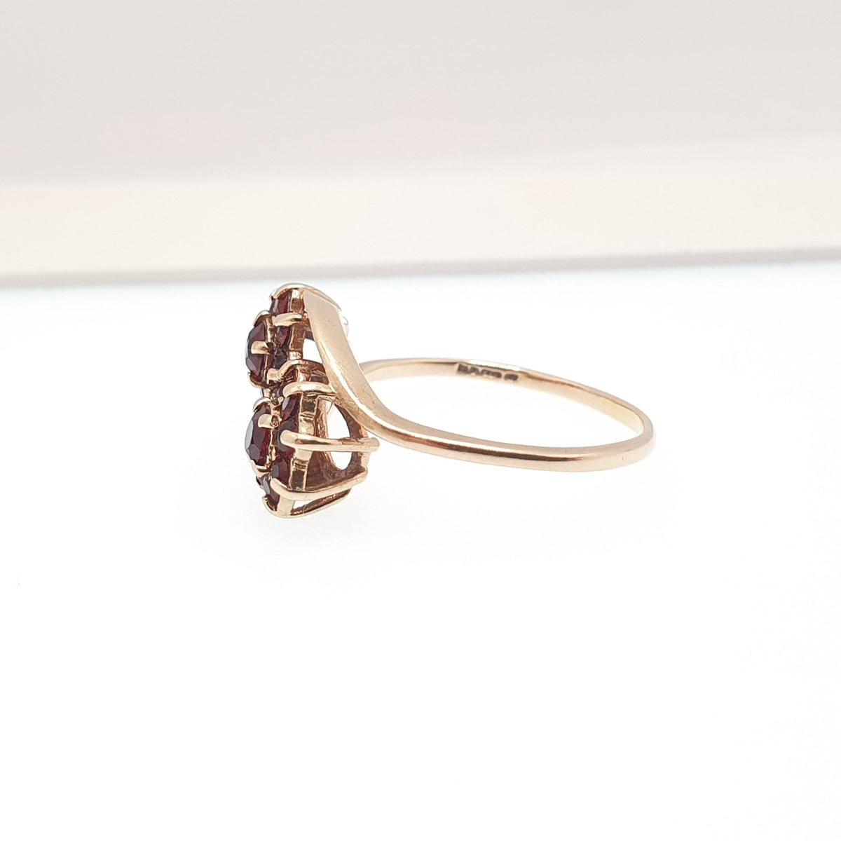 Vintage 9k 9ct Gold Garnet Ring Crossover Cluster Bohemian Style Solid 9kt 375 Hallmarked Crimson Pyrope Jewelry Jewellery UK S US 9