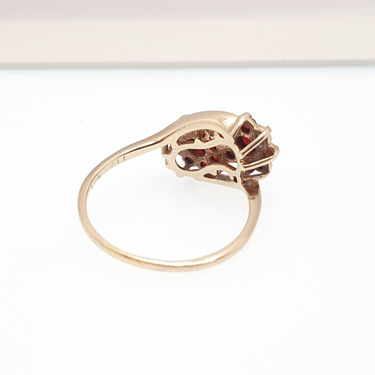 Vintage 9k 9ct Gold Garnet Ring Crossover Cluster Bohemian Style Solid 9kt 375 Hallmarked Crimson Pyrope Jewelry Jewellery UK S US 9