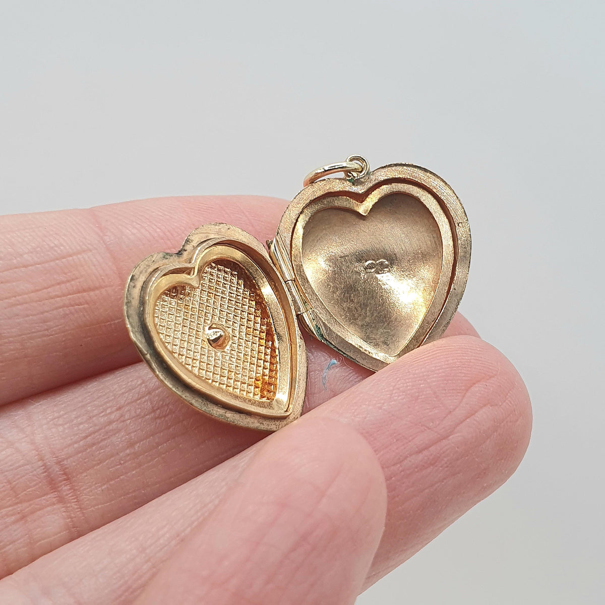 Old Vintage 9ct Gold Heart Locket Diamond Paste 9k 9kt Back & Front Chequered Pattern Vintage Jewelry Jewellery