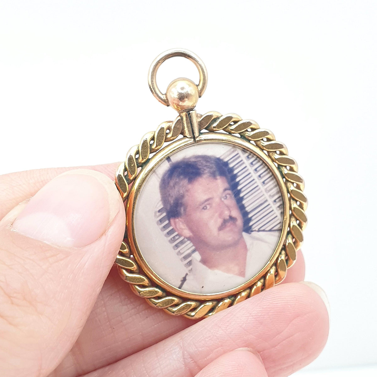 Antique Rolled Gold Locket Pendant Curb Link Border Double Sided Gold Filled Necklace Vintage Picture Womens Jewelry Jewellery