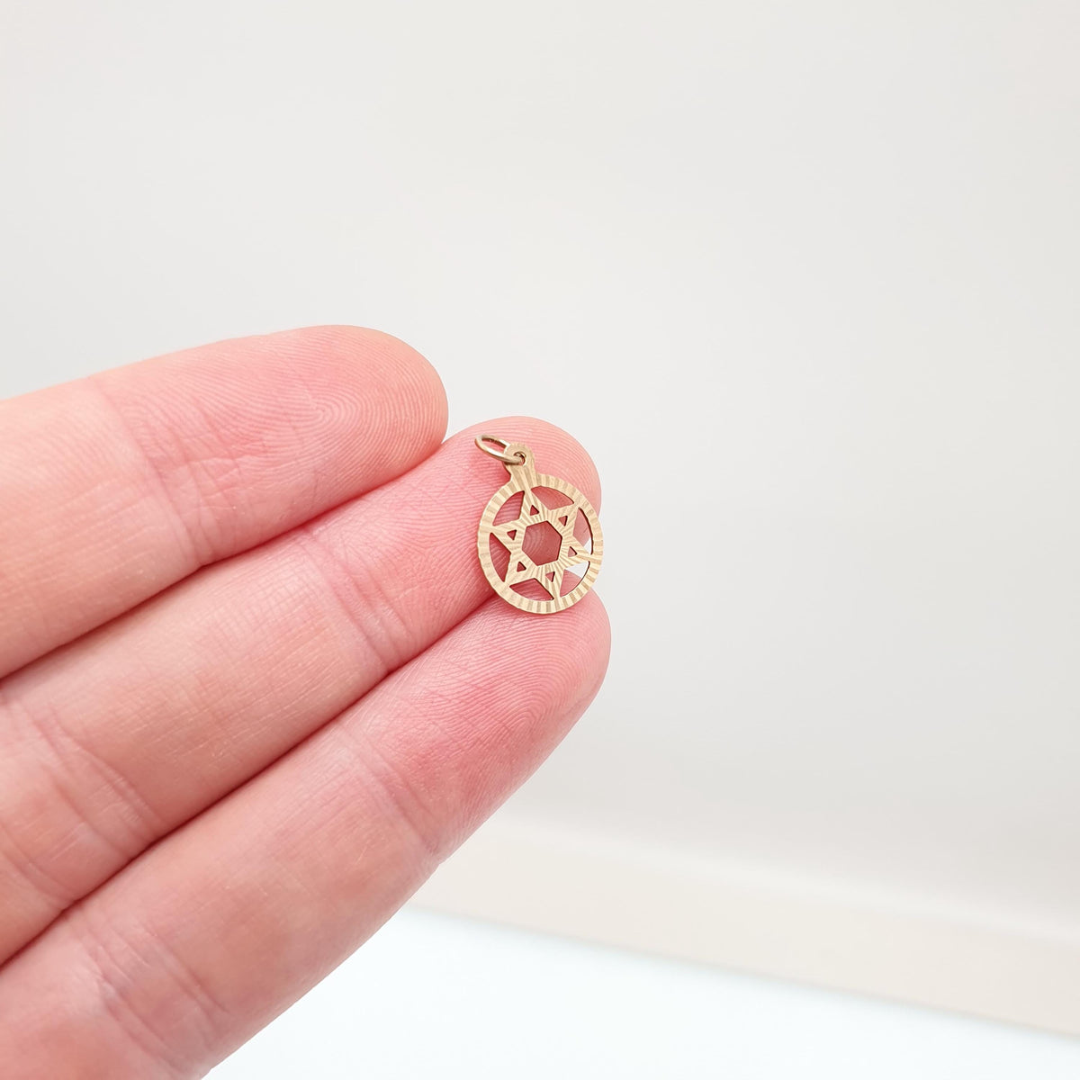 Vintage 9ct Gold Star of David Pendant Necklace Solid 9k 9kt Magen Shield Unisex Mens Womens Retro Jewelry Jewellery