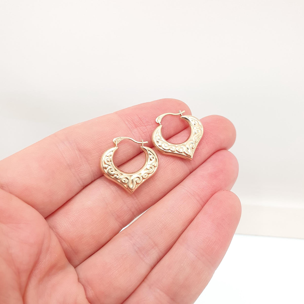 Vintage 9ct 9k Gold Heart Hoop Earrings Gypsy Creole Yellow 9kt Carat 1980s Pointed Girls Womens Jewelry Jewellery