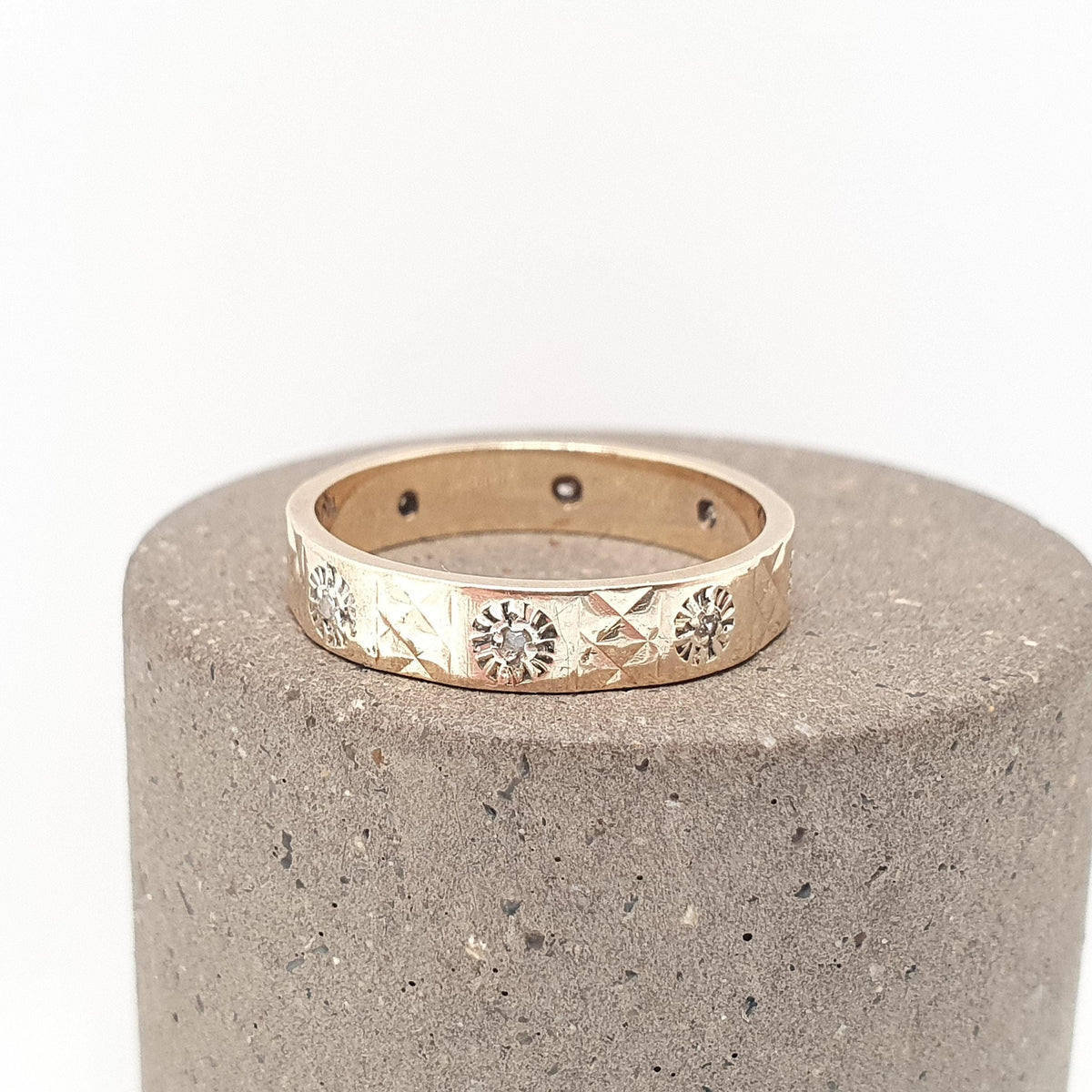 Vintage 9k 9ct Gold Diamond Band Ring Genuine Diamonds Eternity Solid 9kt Stacker Stacking Flower Chequered Jewelry Jewellery