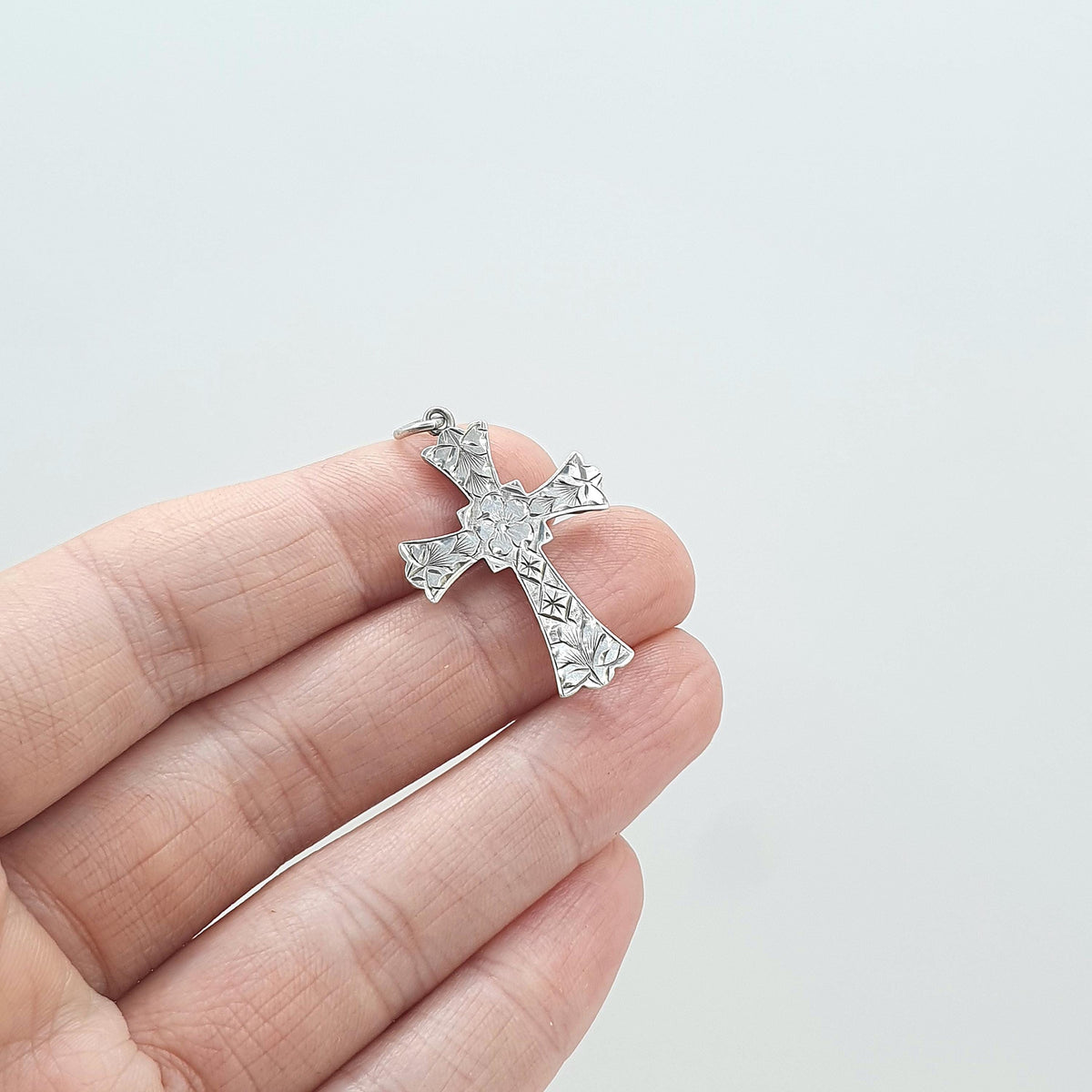 Antique Victorian Sterling Silver Crucifix Cross Pendant Necklace Flared Flower Leaf Engraved Hollow Jewellery Jewelry Vintage Womens