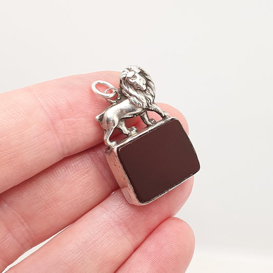 Antique Sterling Silver Lion Fob Pendant Victorian Bloodstone Necklace Carnelian Hallmarked Gemstone Cat Animal Vintage Jewellery Jewelry
