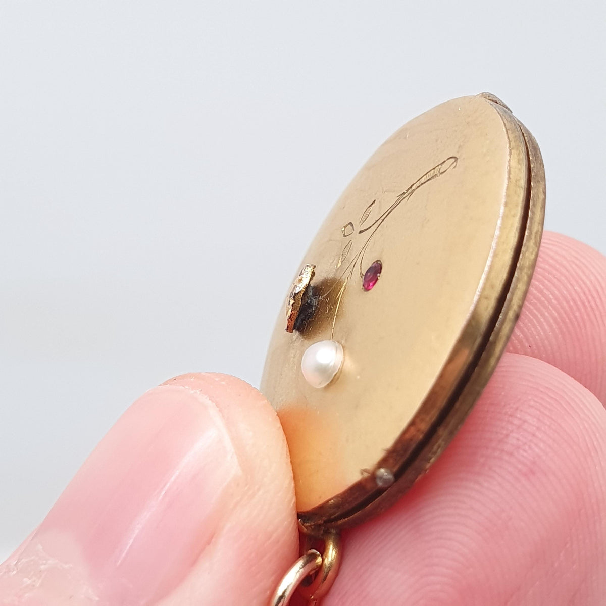 Antique Rolled Gold Locket Ruby Paste Seed Pearl Rose Flower Necklace Pendant Yellow Gold Filled Round Circle Vintage Jewellery Jewelry