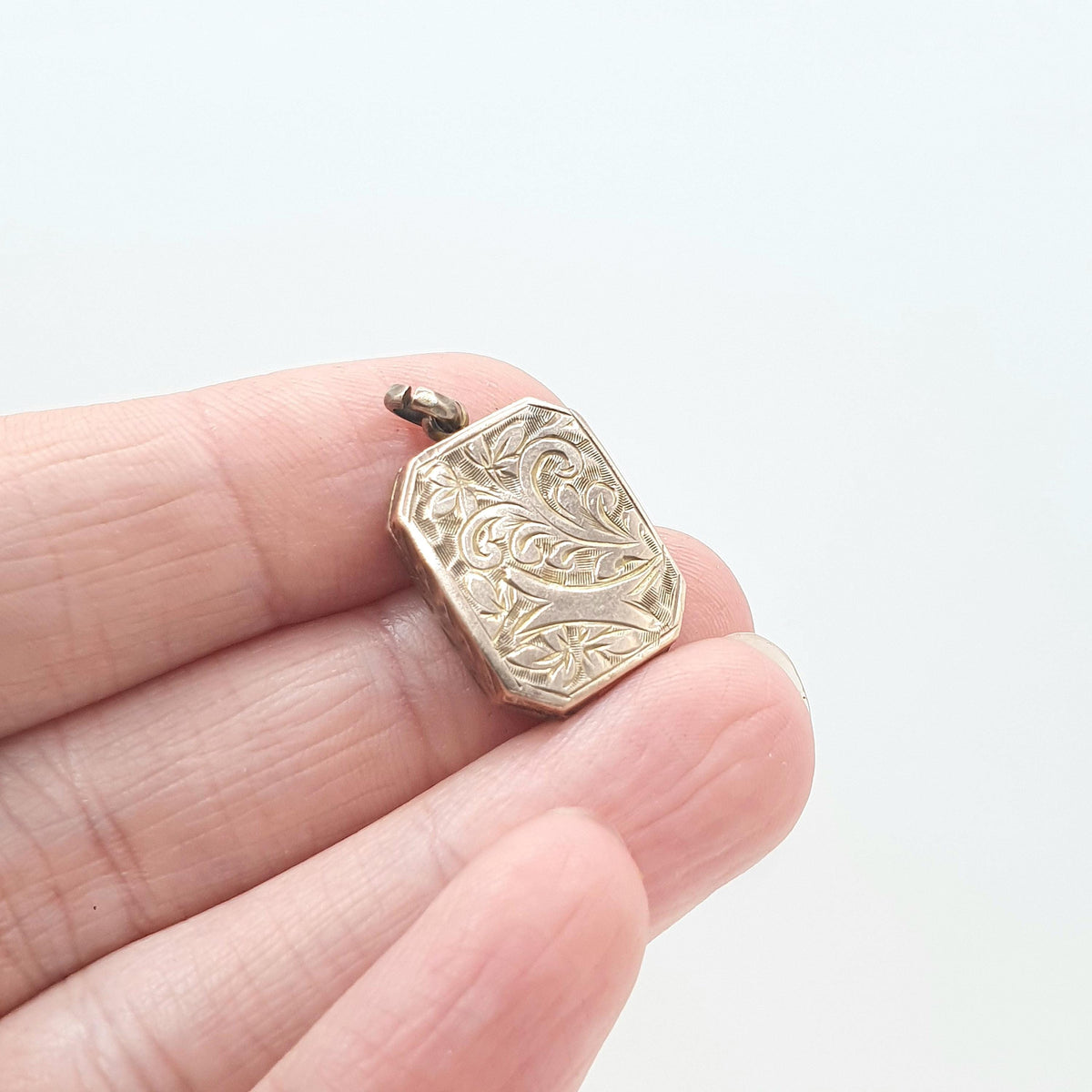 Antique Victorian 9ct Rose Gold Rectangular Locket 9k 9kt Back and Front Hand Engraved Necklace Pendant Vintage Jewelry Jewellery