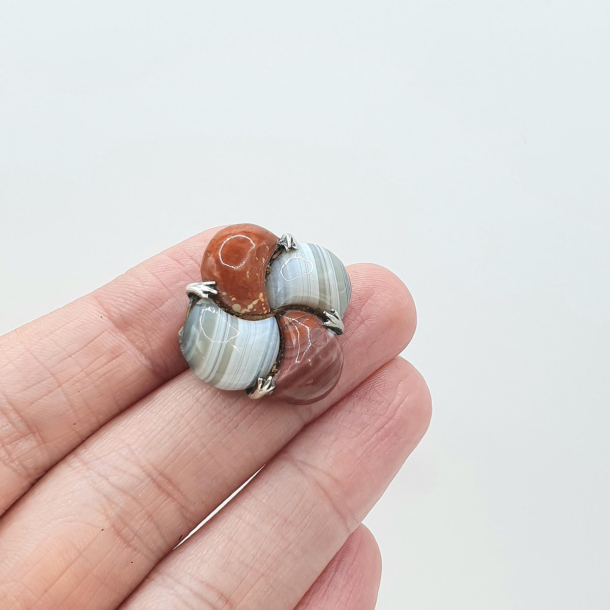 Antique Victorian Montrose Lace Agate and Red Jasper Solid Silver Brooch Scottish Hardstone Spiral Swirl Jewelry Jewellery Vintage