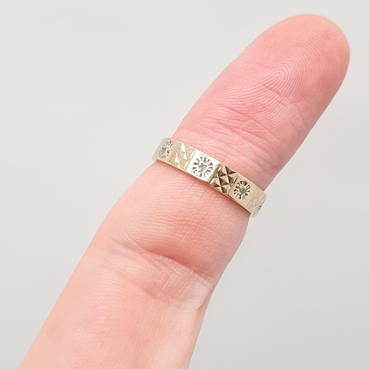 Vintage 9k 9ct Gold Diamond Band Ring Genuine Diamonds Eternity Solid 9kt Stacker Stacking Flower Chequered Jewelry Jewellery