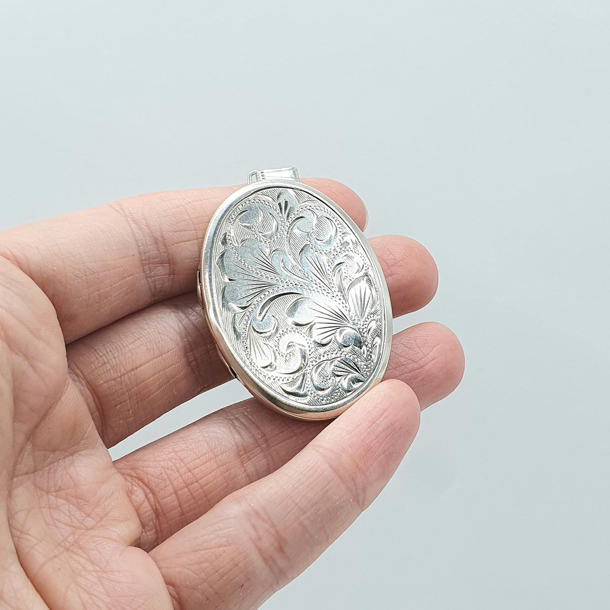 Vintage Sterling Silver Large Oval Locket Big Hand Engraved 1976 Keepsake Photo Womens Jewelry Solid 925 Mens Unisex Jewellery