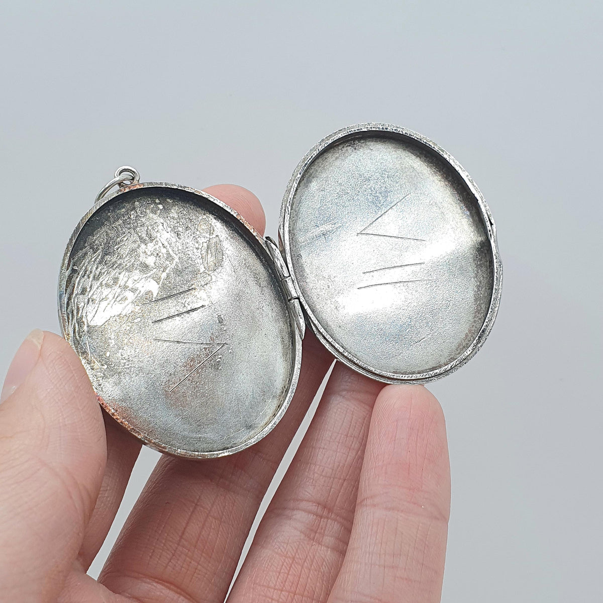 Antique Victorian Large Oval Locket Silver Tone Base Metal Hand Engraved Leaf Pattern Big Vintage Womens Jewellery Jewelery
