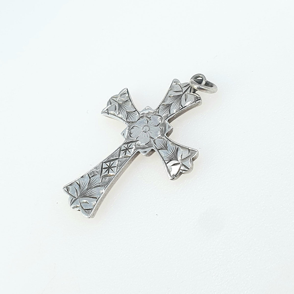 Antique Victorian Sterling Silver Crucifix Cross Pendant Necklace Flared Flower Leaf Engraved Hollow Jewellery Jewelry Vintage Womens