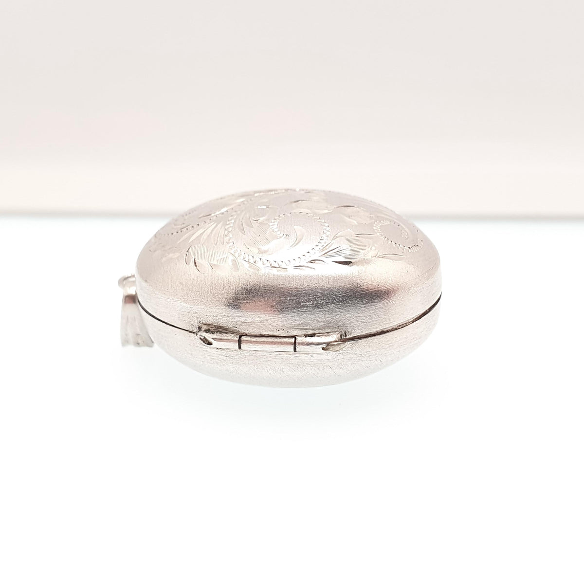 Vintage Sterling Silver Egg Shape Locket Hand Engraved Oval Ball 1975 Hallmark Solid 925 Keepsake Photo Womens Jewelry Mens Jewellery