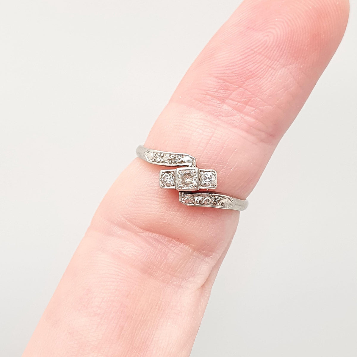 Antique Art Deco 18k White Gold Diamond Ring Crossover Natural Square Setting Solid 18ct 18kt 1920s Wedding Vintage Jewelry Jewellery