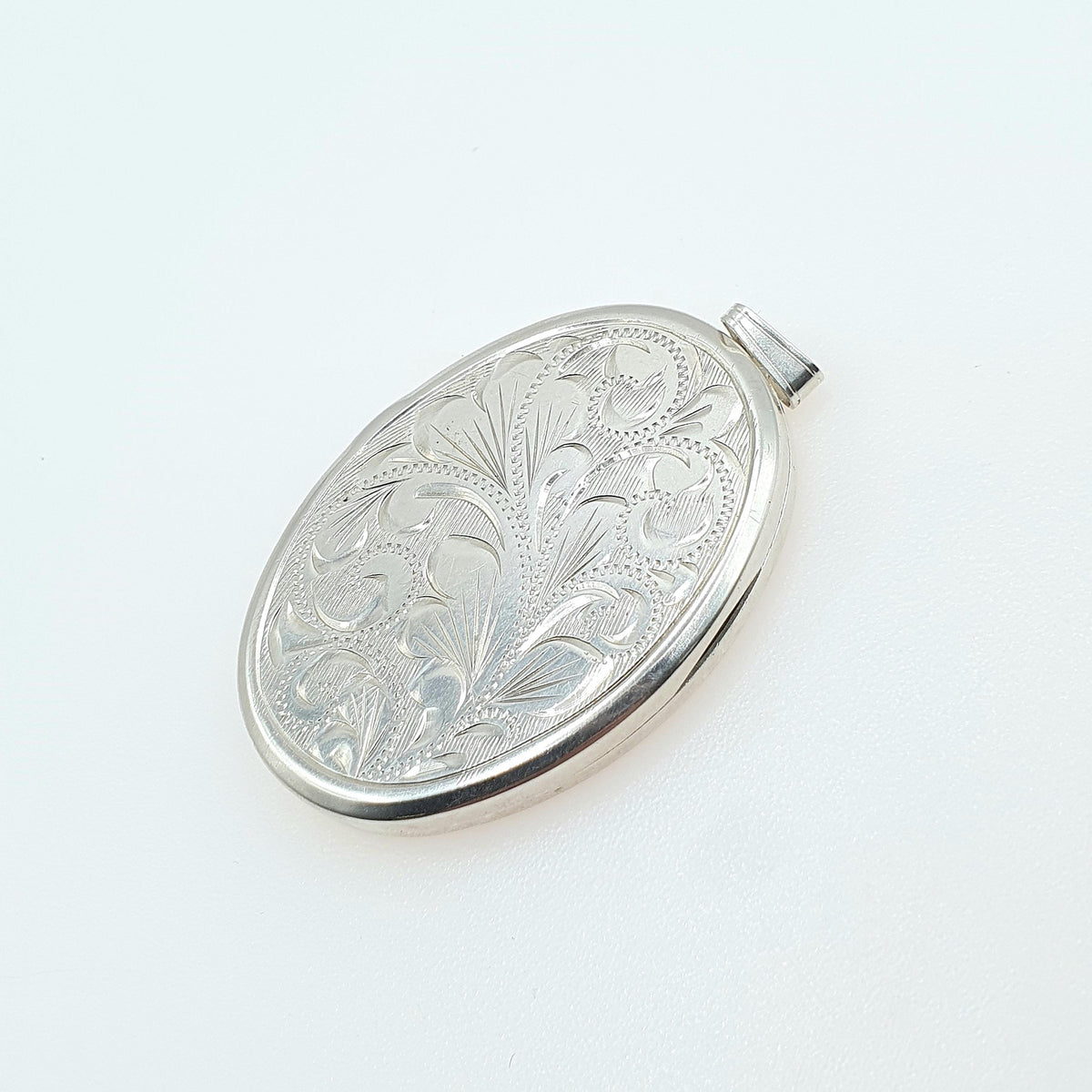 Vintage Sterling Silver Large Oval Locket Big Hand Engraved 1976 Keepsake Photo Womens Jewelry Solid 925 Mens Unisex Jewellery