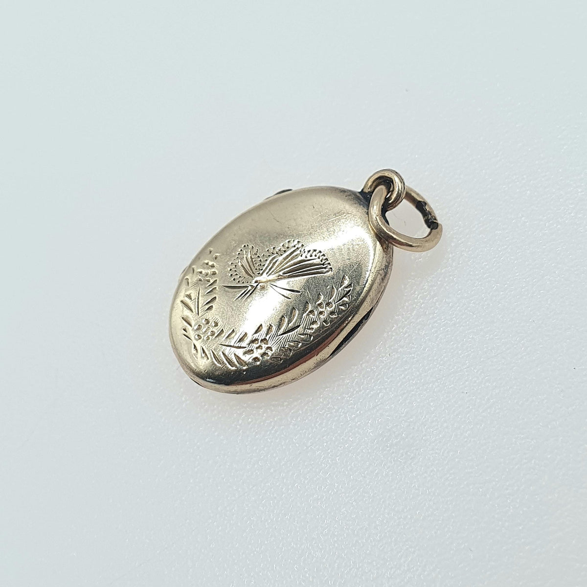 Old Vintage 9ct Gold Butterfly Locket 9k 9kt Back and Front Small Oval Hand Engraved Pendant Necklace Insect Jewelry Womens Jewellery