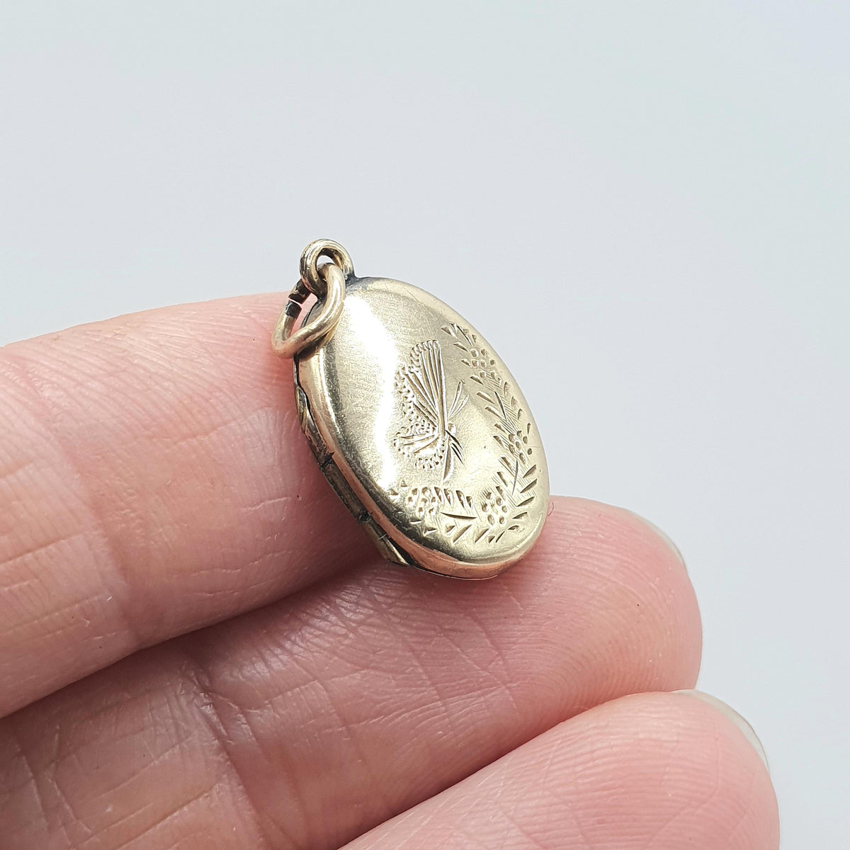 Old Vintage 9ct Gold Butterfly Locket 9k 9kt Back and Front Small Oval Hand Engraved Pendant Necklace Insect Jewelry Womens Jewellery